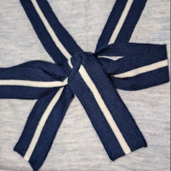 NWOT J Crew Cashmere Sweater in Heather Gray Tie Neck with Blue and White Bow - Picture 5 of 6